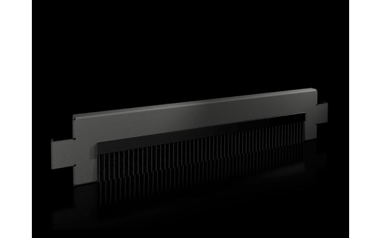 Base/plinth trim panels with brush strip for base/plinth system VX