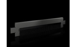 Base/plinth trim panels with brush strip for base/plinth system VX